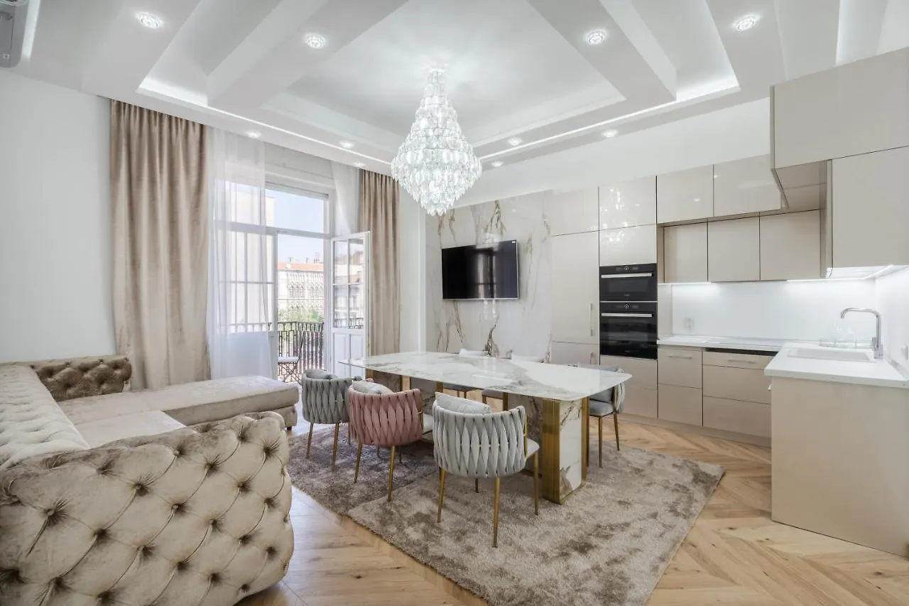 Heart Of Budapest Luxury Apartment With Amazing View