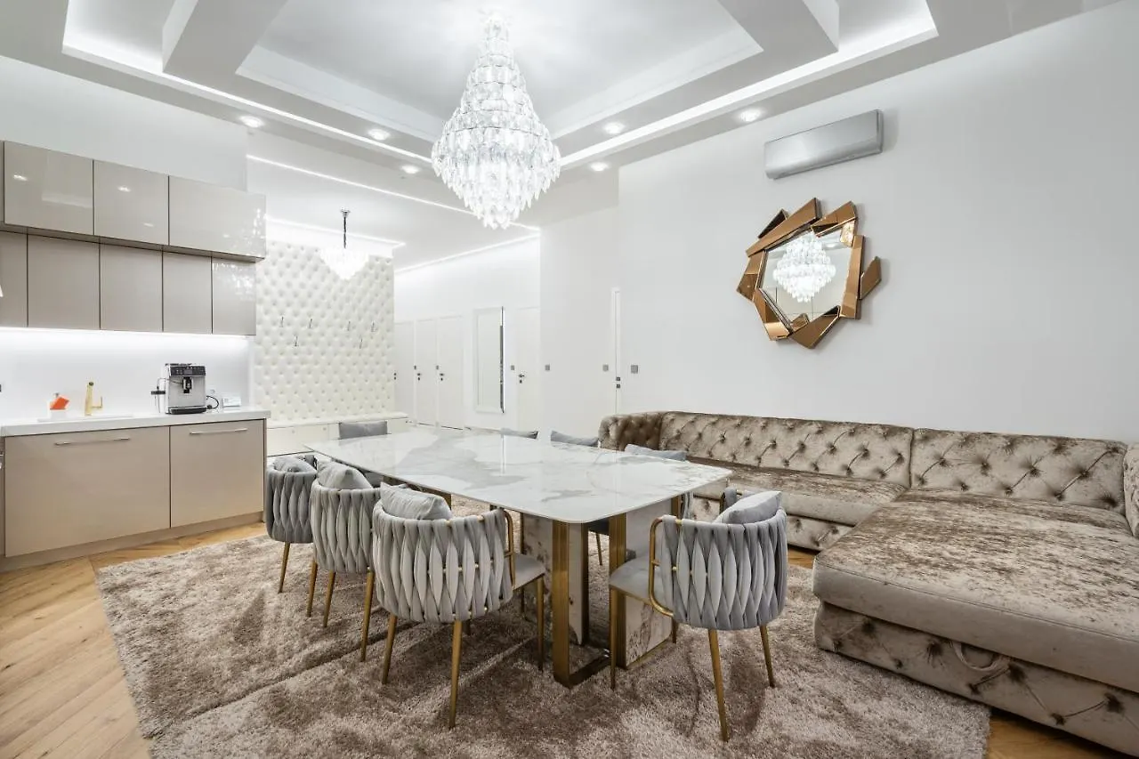 Heart Of Budapest Luxury Apartment With Amazing View Hongarije